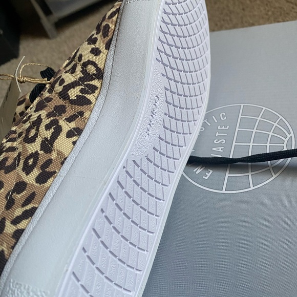 Adidas Vulcraid3r Leopard Skate Shoes - Picture 2 of 3